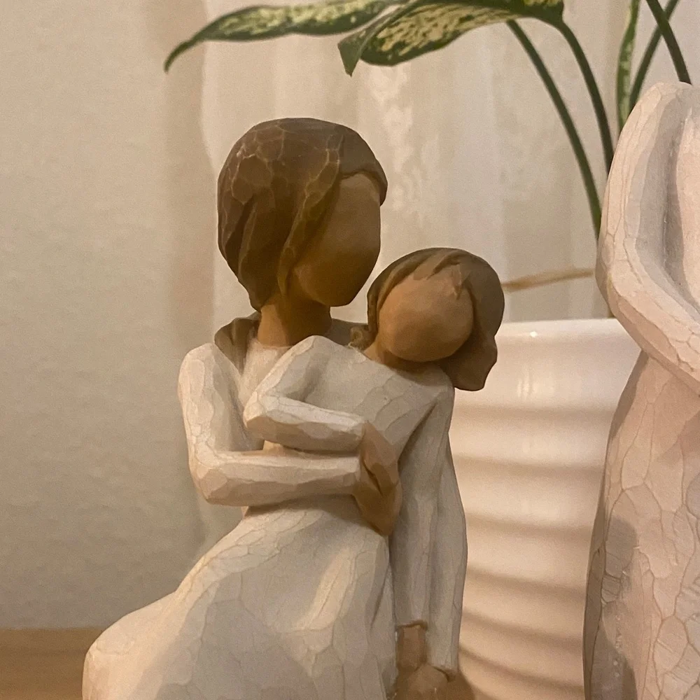 Willow Tree Family Figurine Set - Picture 2 of 4